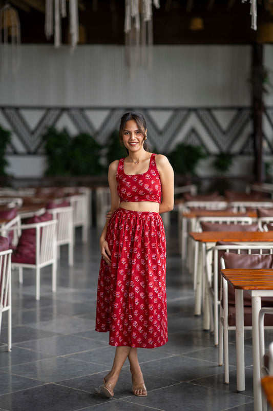 Red Lips Pleated Skirt Set (only XS)