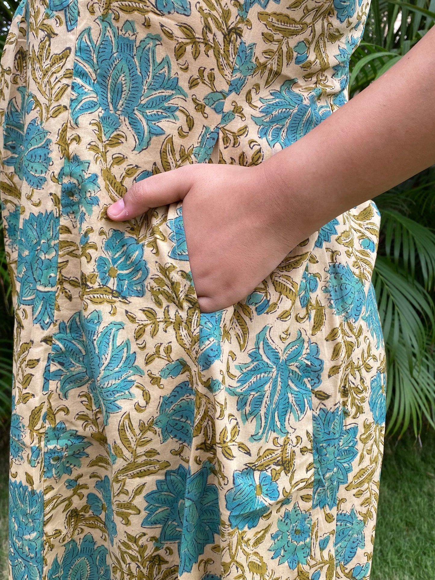 Flowerpot Kurta Pant Set(M ONLY)