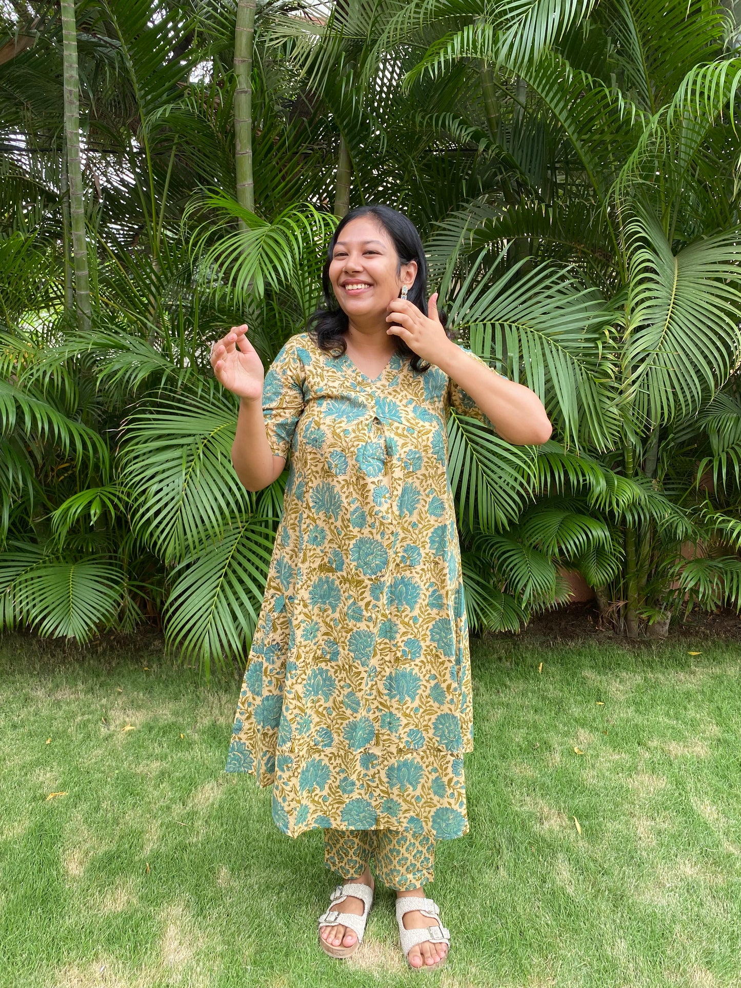 Flowerpot Kurta Pant Set(M ONLY)