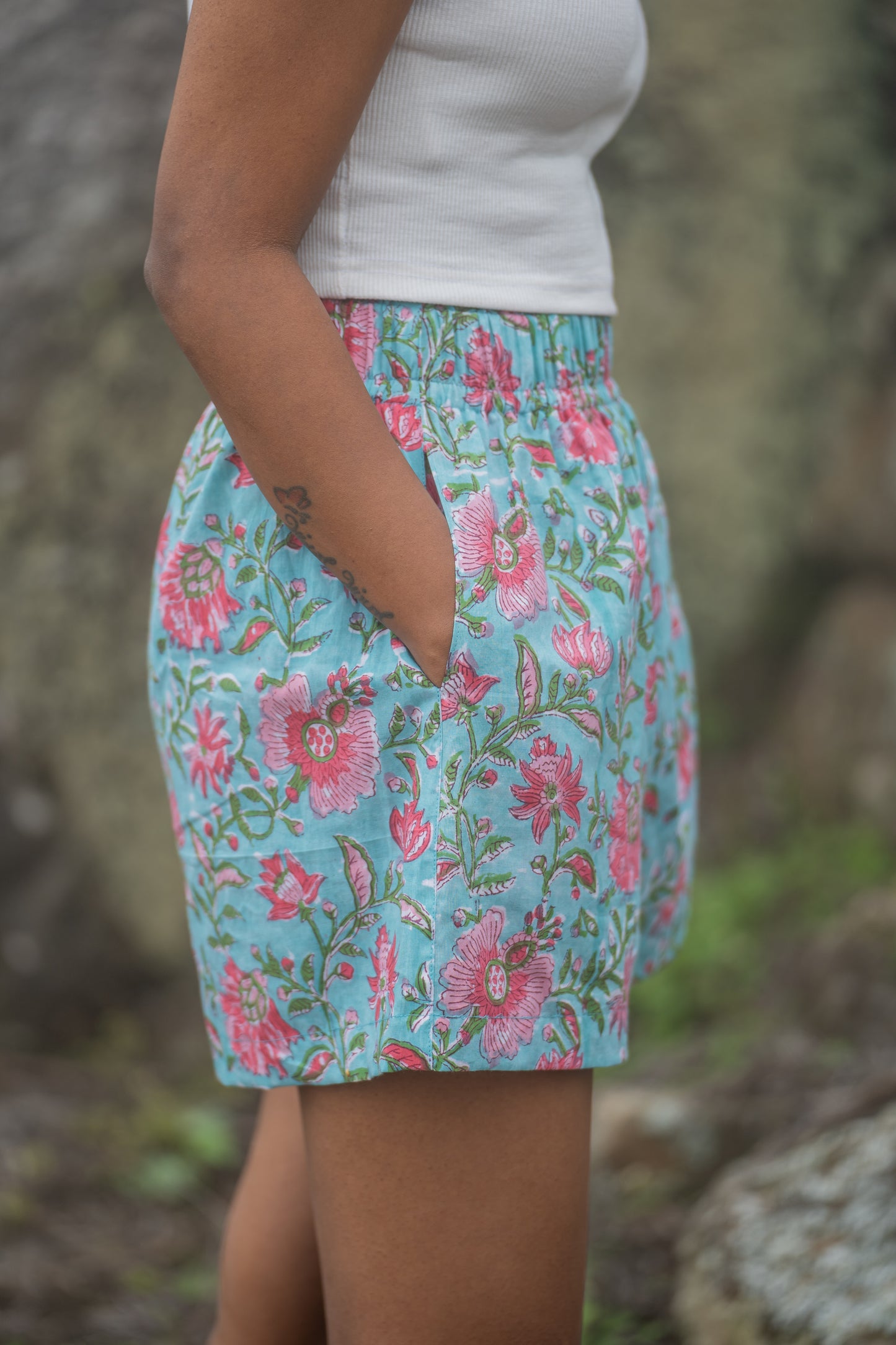 Sunshower Shorts (XS,L)